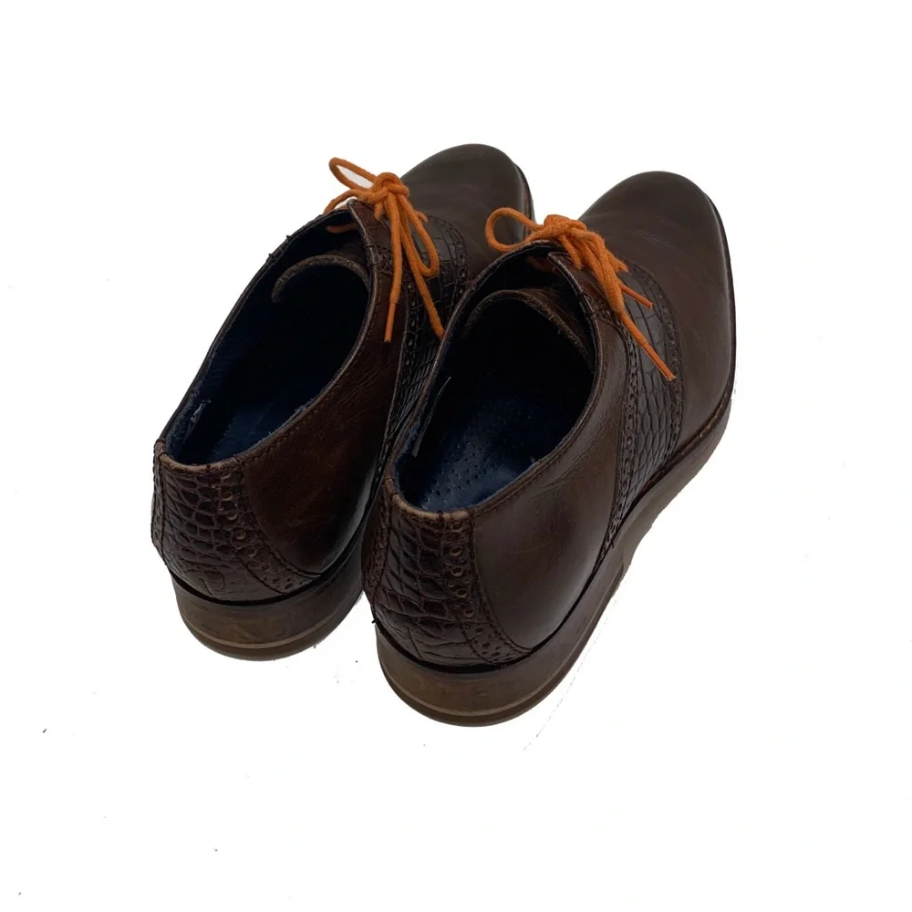 9 / Cole Haan Brown Oxfords with Orange Laces